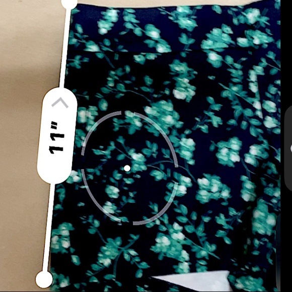 J. Crew NWOT Navy Blue & Green Floral Stretch Zip Up Shorts - Picture 16 of 16